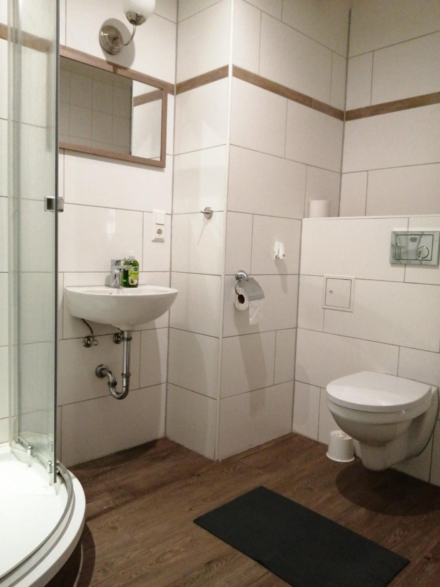 Hotel-Garni "Zum Loewen" 巴特弗赖恩瓦尔德 外观 照片